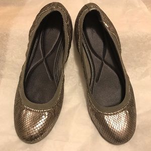 SoftMoc Evita Flats. 9M. Pewter (Bronzy) Like new!